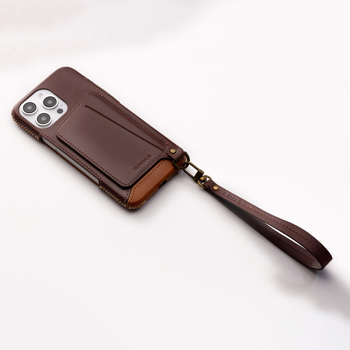 【iPhone 16 Pro Max】磁吸站立卡袋真皮手機殼(751MG)